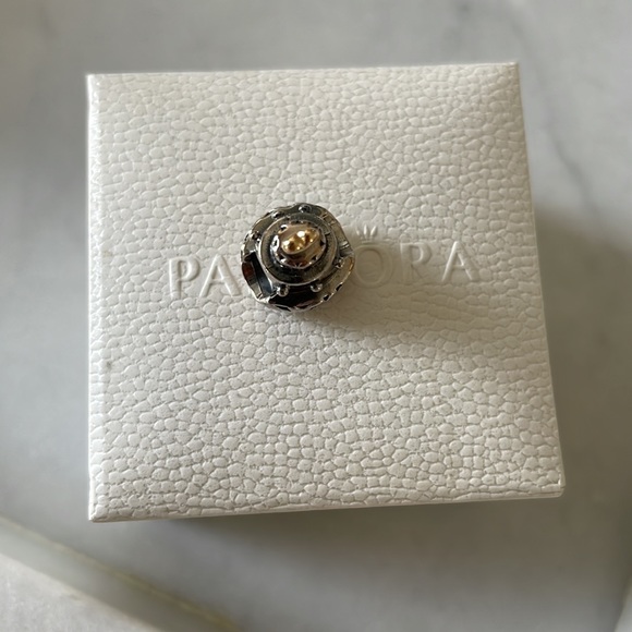 Pandora Wedding Cake Charm - Picture 2 of 3